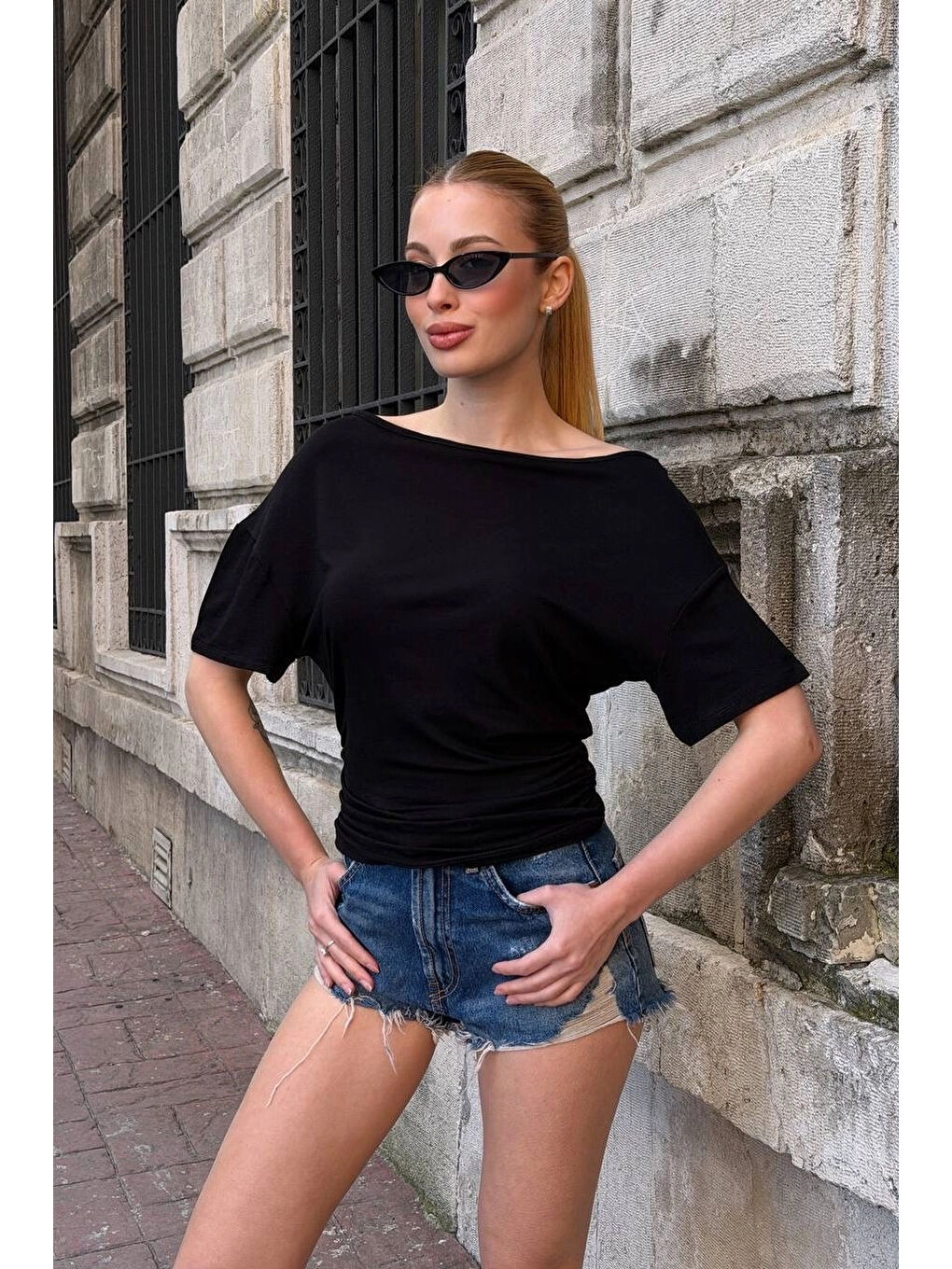Kadın Siyah Asimetrik Bluz 412-7