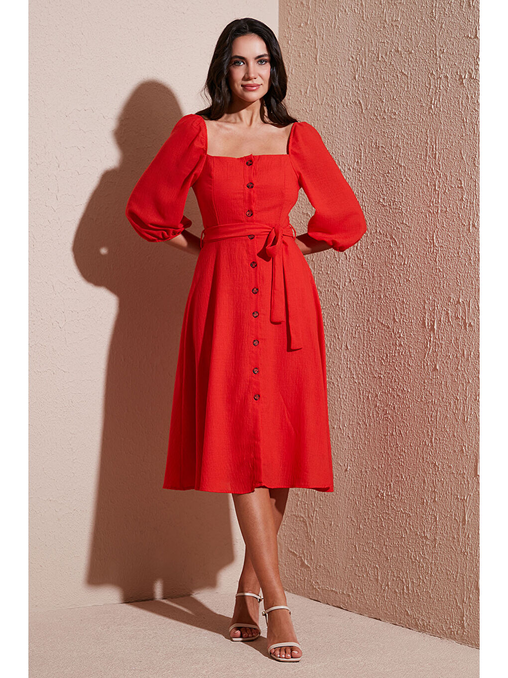 Kırmızı Regular Fit Kare Yaka Düğmeli Midi Boy Kadın Elbise 67810197-1