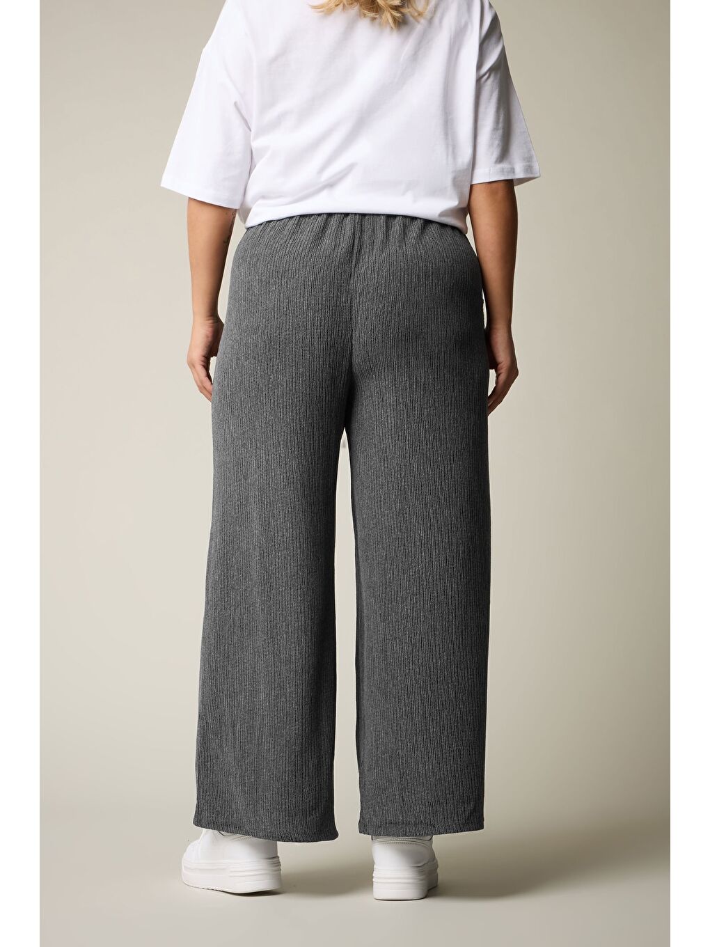 Antrasit Büyük Beden Beli Lastikli Bol Paça Cepli Pantolon 304012-5