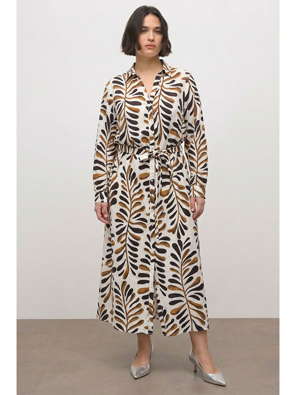 Kahverengi Kuşak Detaylı Desenli Uzun Gömlek Elbise