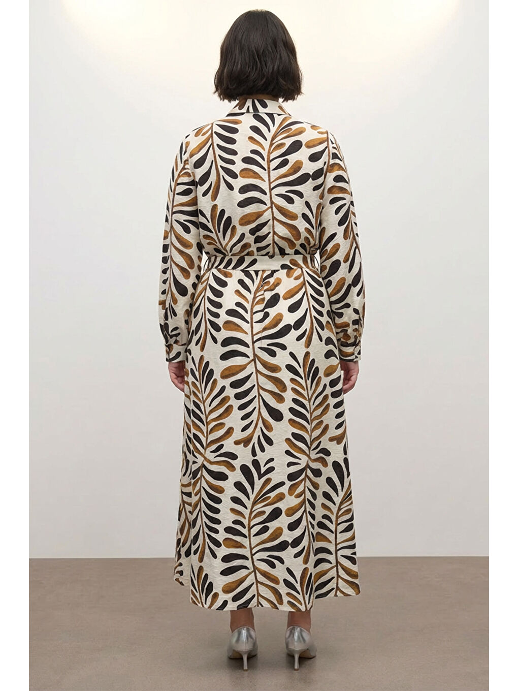 Kahverengi Kuşak Detaylı Desenli Uzun Gömlek Elbise-1