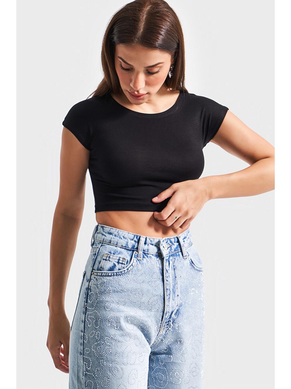 Kadın Siyah Renk Esnek Kumaş Bisiklet Yaka Crop Body-2