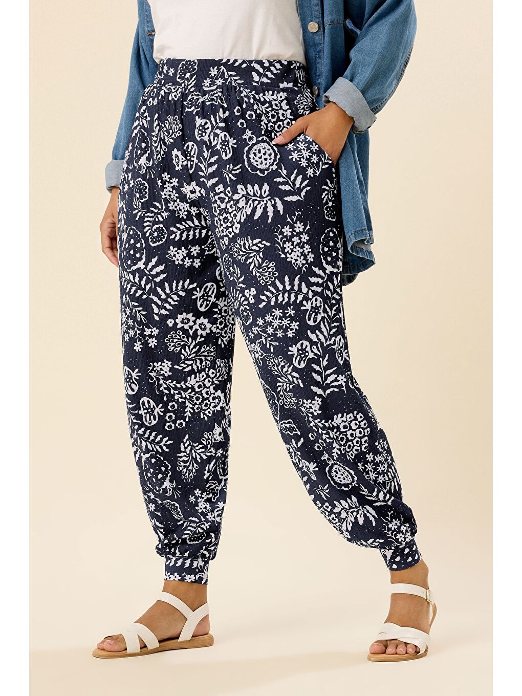 Lacivert Büyük Beden Havuç Kesim Baskılı Cepli Pantolon 3042569-1