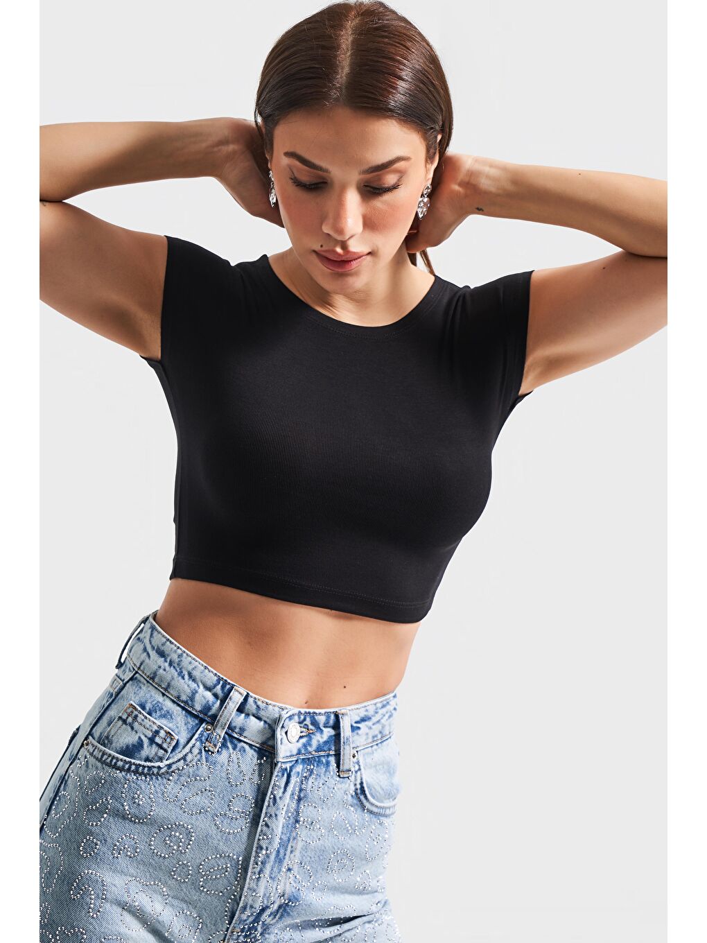 Kadın Siyah Renk Esnek Kumaş Bisiklet Yaka Crop Body-3