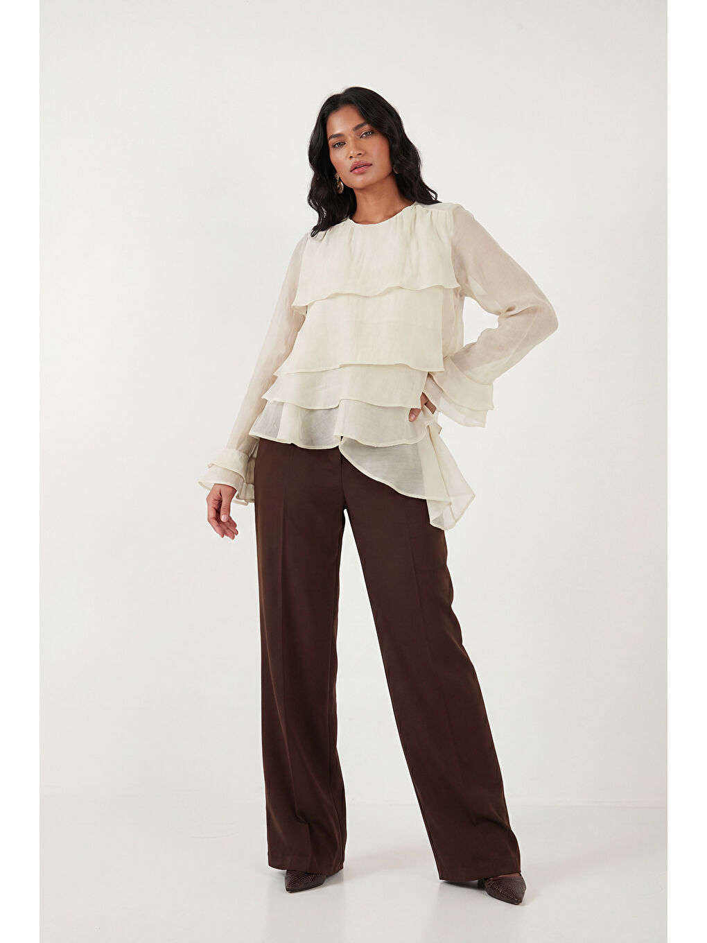 Bej Fırfırlı Relaxed Fit Uzun Kollu Yuvarlak Bluz 6835049-3