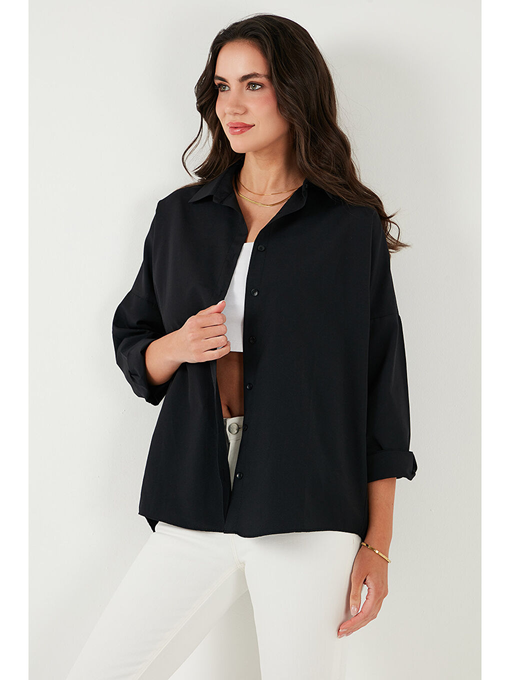Siyah Pamuk Karışımlı Regular Fit Kadın Gömlek 6772418-3