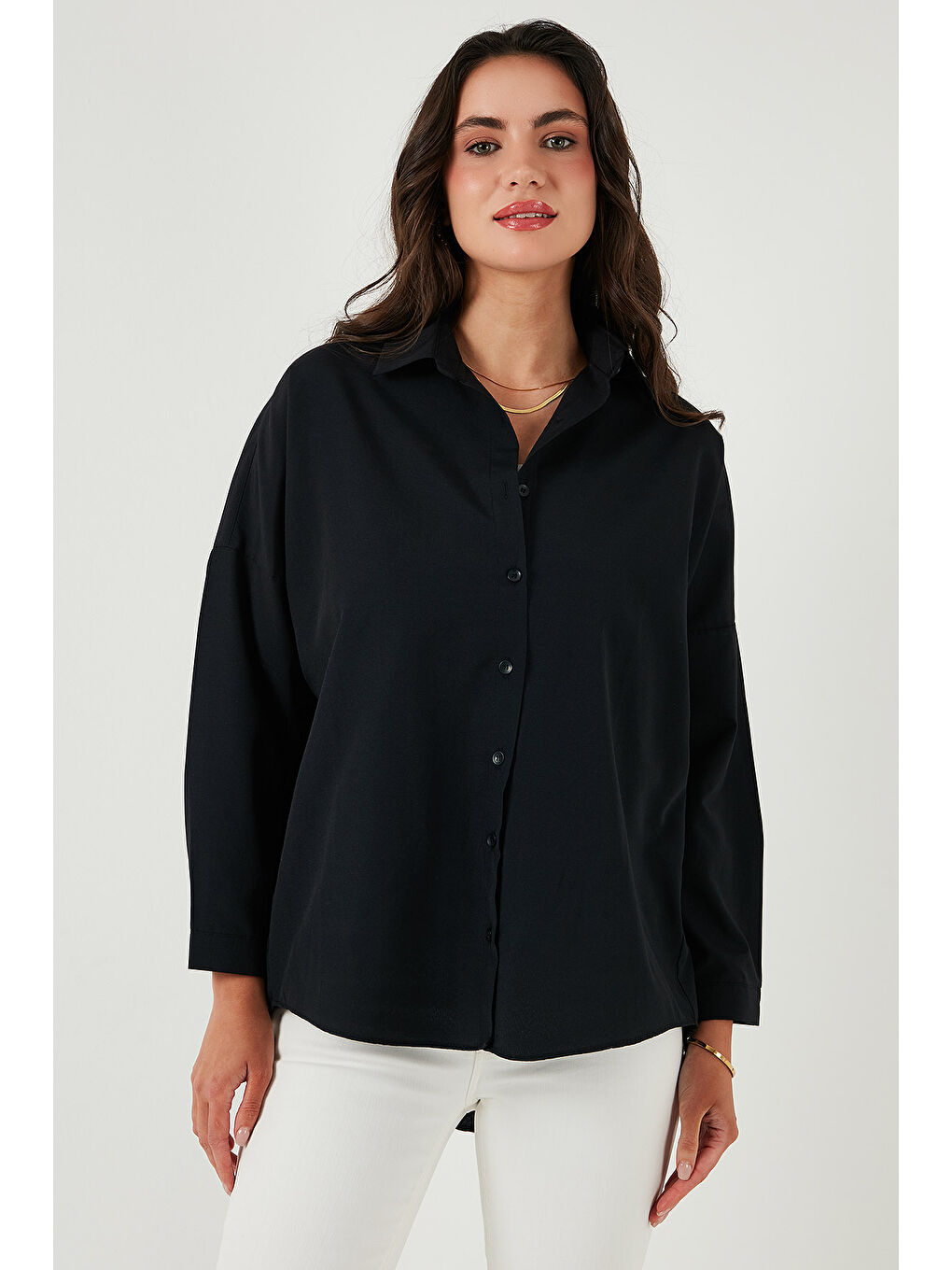 Siyah Pamuk Karışımlı Regular Fit Kadın Gömlek 6772418-5