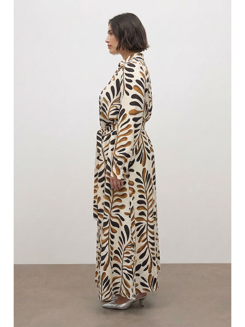 Kahverengi Kuşak Detaylı Desenli Uzun Gömlek Elbise-4