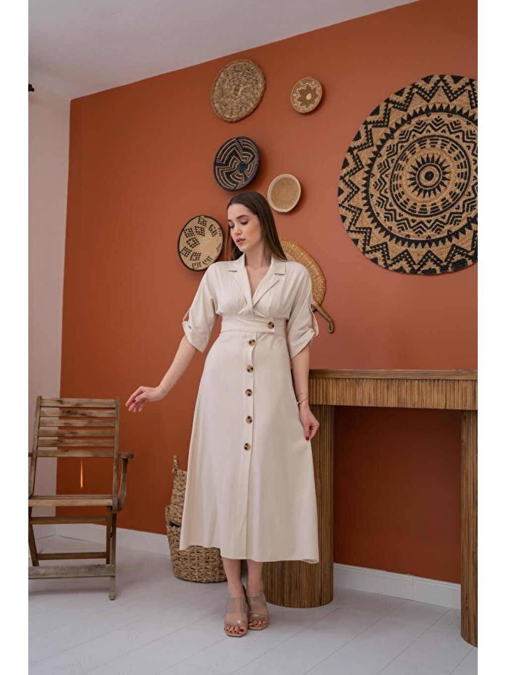 Bej Düğmeli Keten Elbise