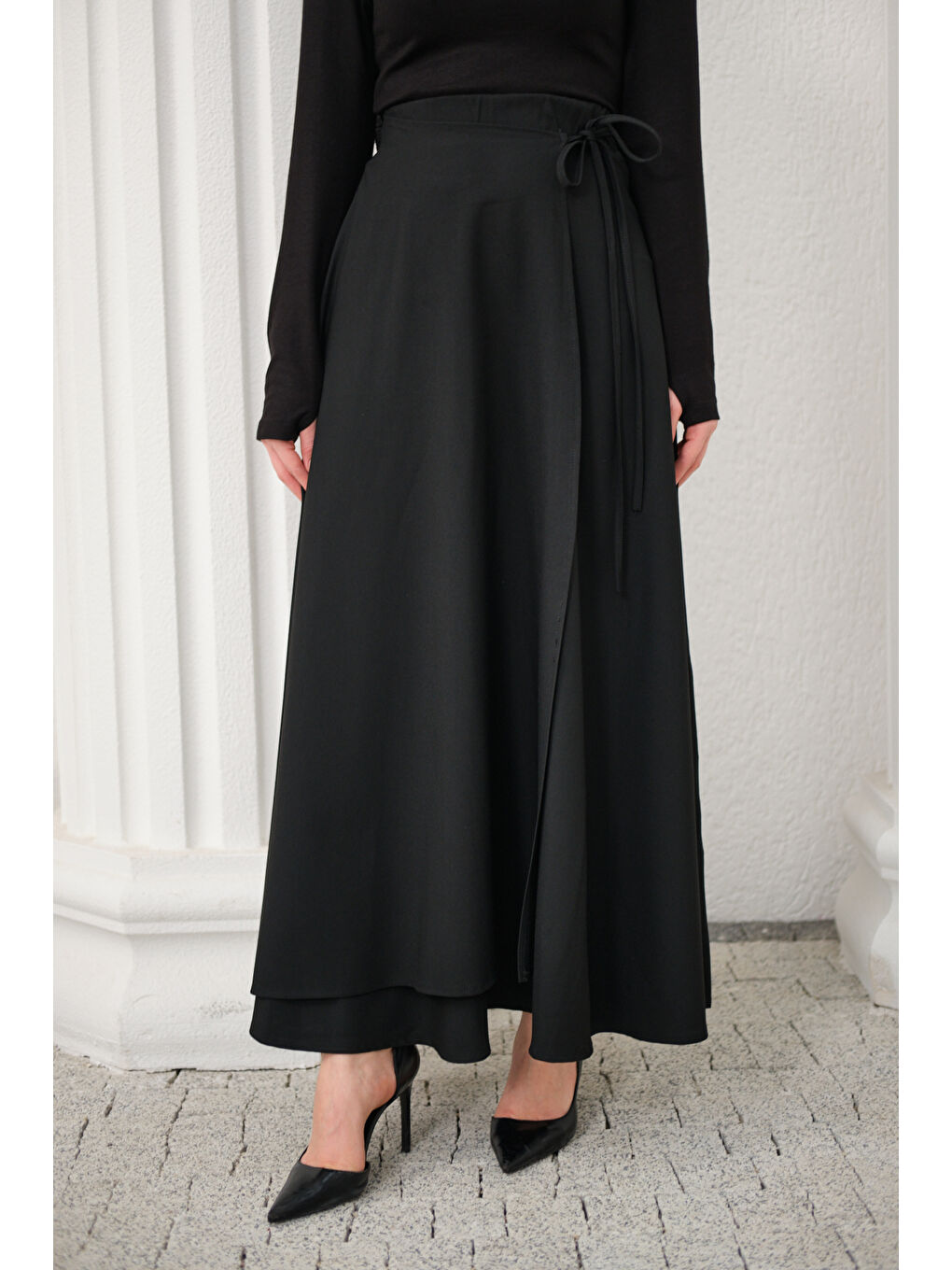 Kadın Yırtmaç Detay Kurdeleli Etek Siyah-2