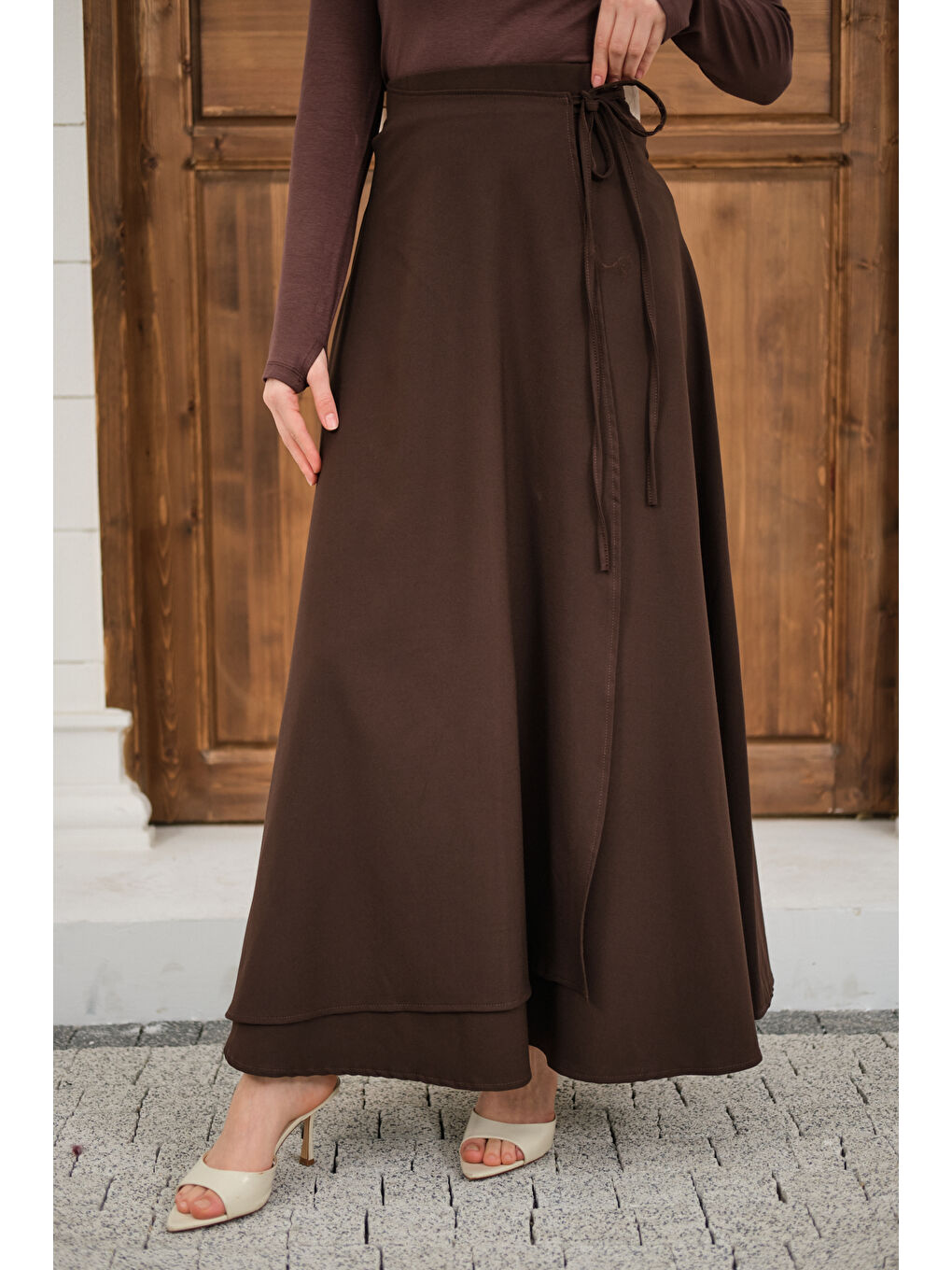 Kadın Yırtmaç Detay Kurdeleli Etek Kahverengi