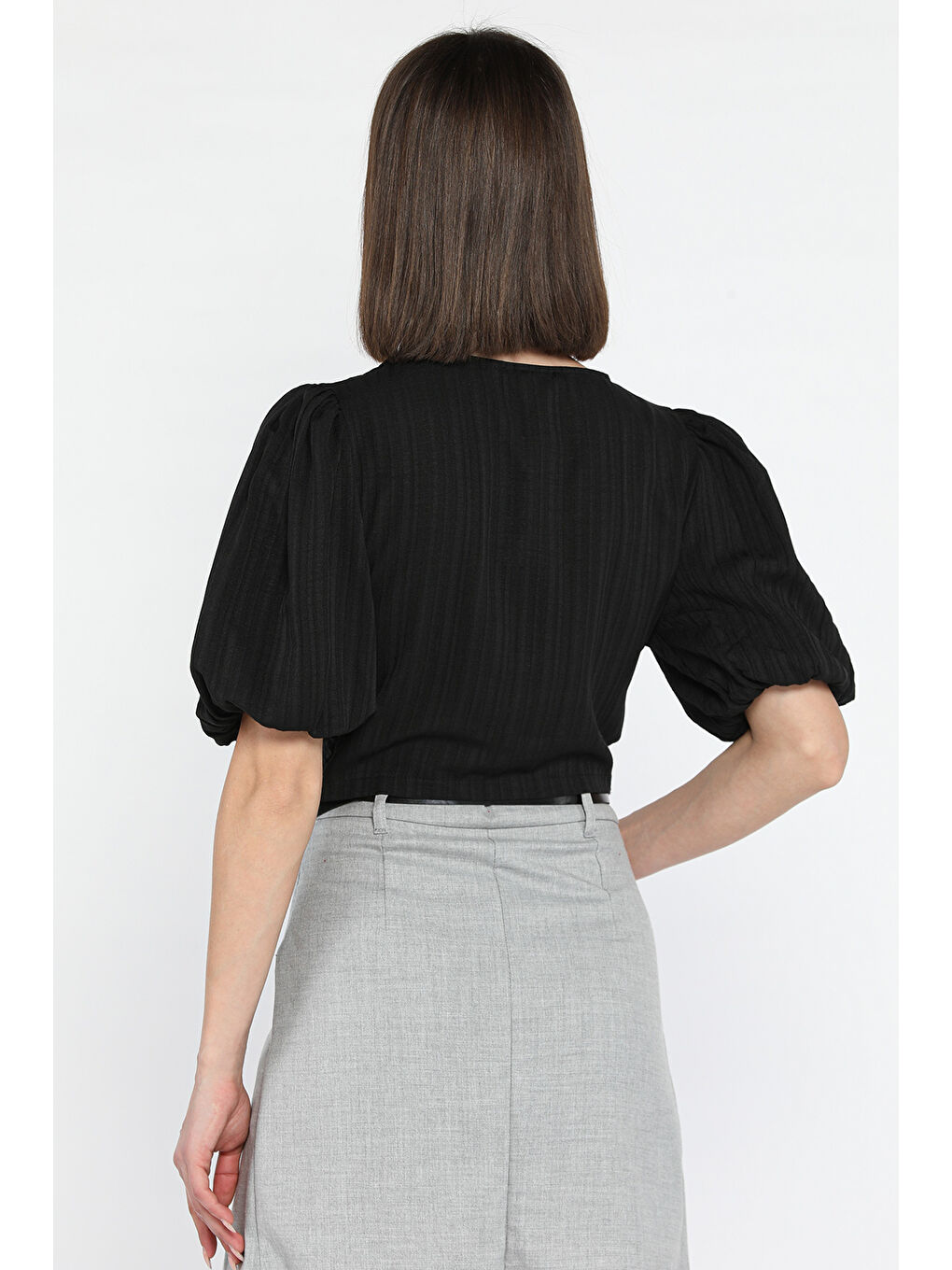 Siyah Kadın Ön Düğüm Detaylı Yan Fermuarlı Balon Kol Crop Top Bluz-2