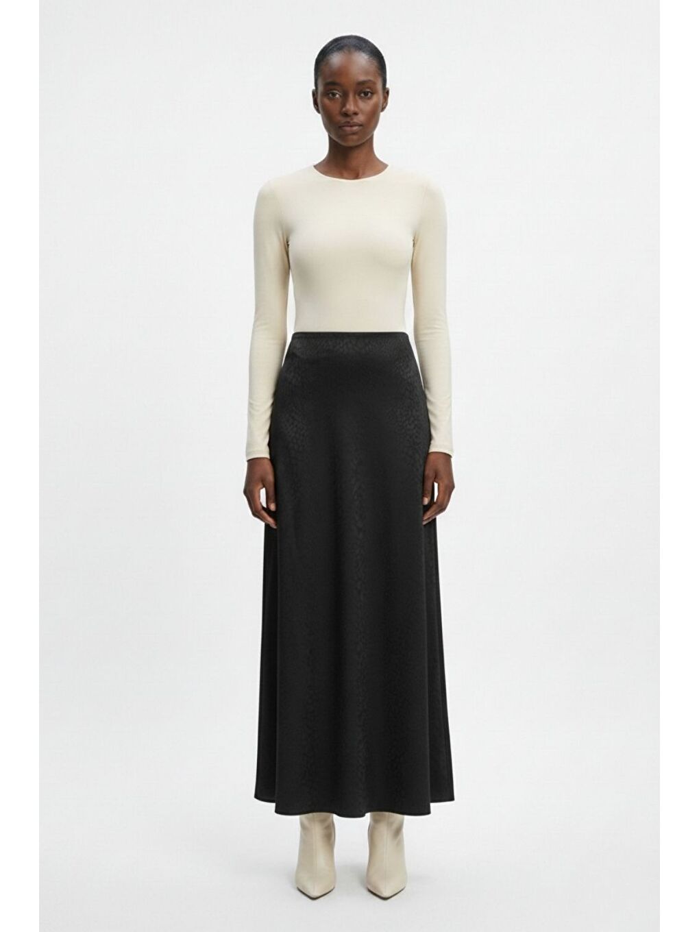 Jakarlı Siyah Maksi Etek-1