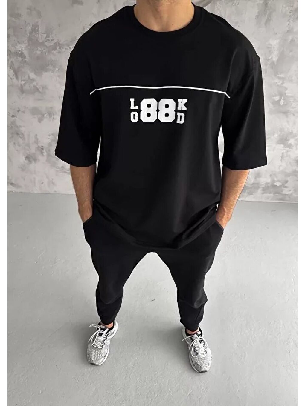 Unisex Bisiklet Yaka Baskılı Oversize T-Shirt - Siyah