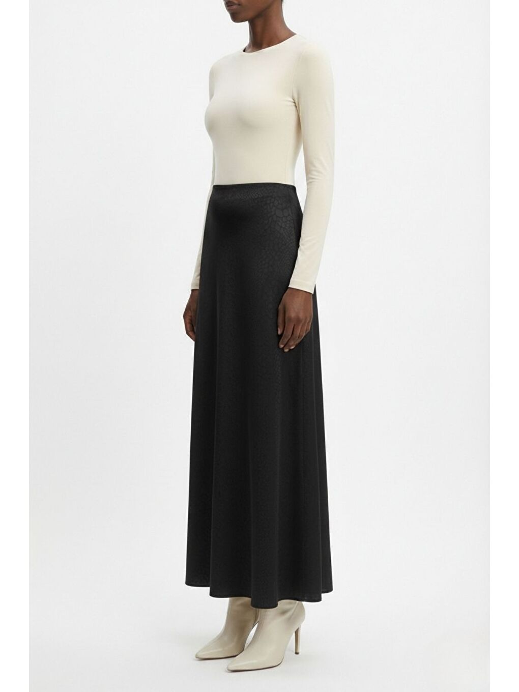 Jakarlı Siyah Maksi Etek-2