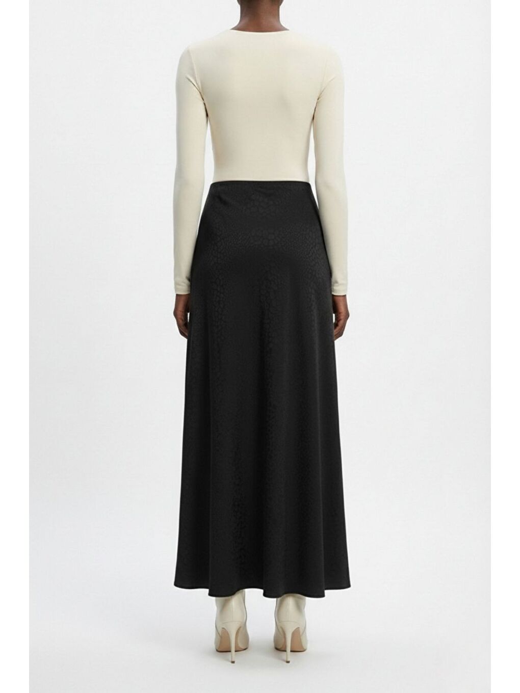 Jakarlı Siyah Maksi Etek-3