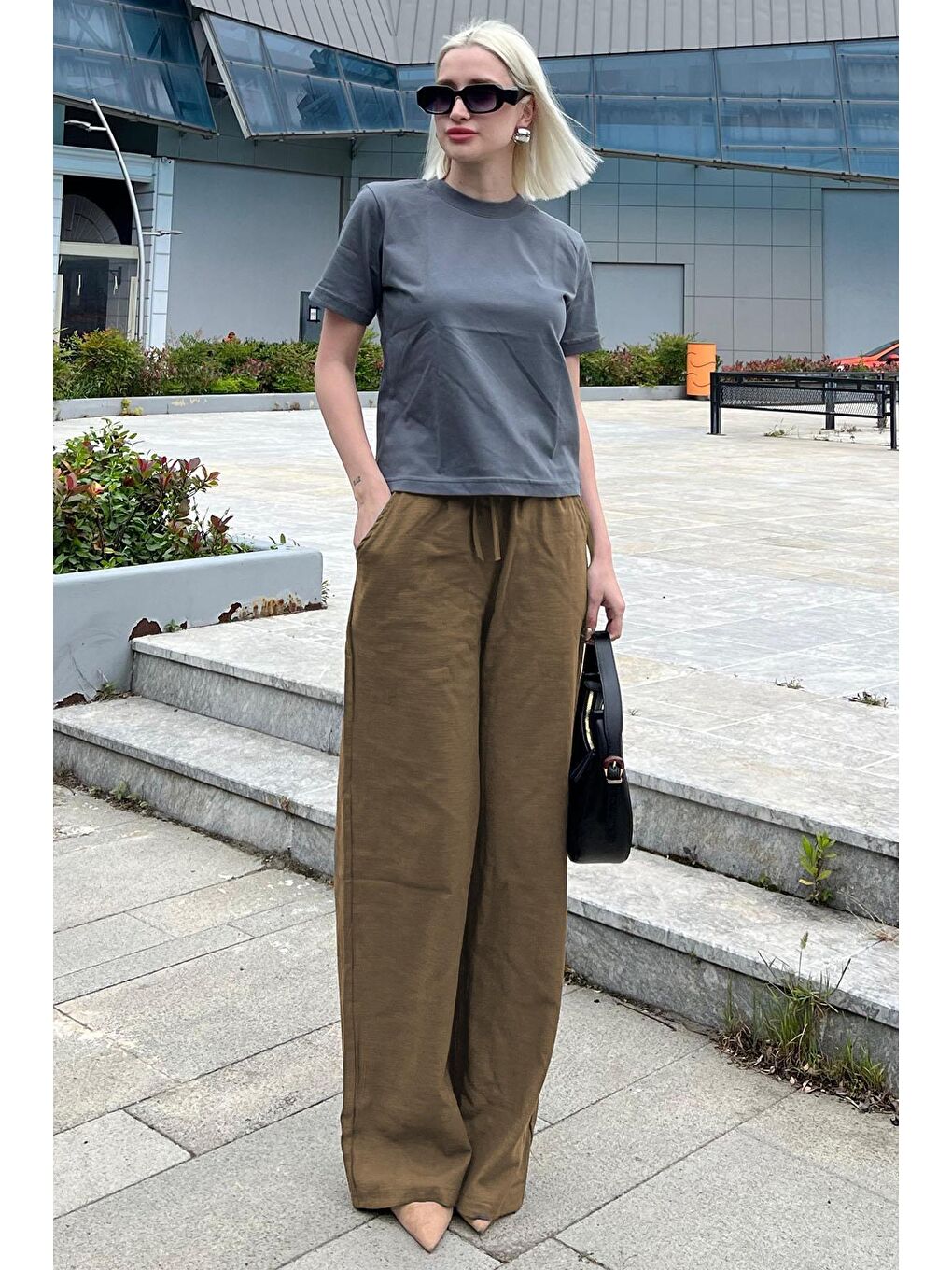 Kahverengi Sütlü Kahve Beli Büzgülü Bol Paça Kadın Pantolon Mg2011-1