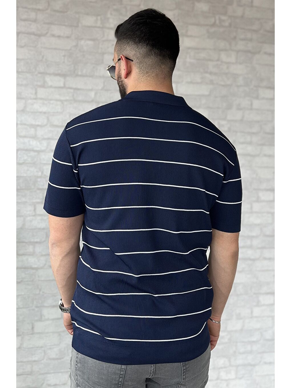 Lacivert Erkek Polo Yaka Yarım Fermuarlı Çizgi Desenli Triko Tişört-2