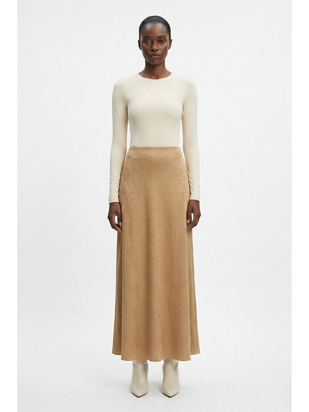 Jakarlı Bej Rengi Maksi Etek-1