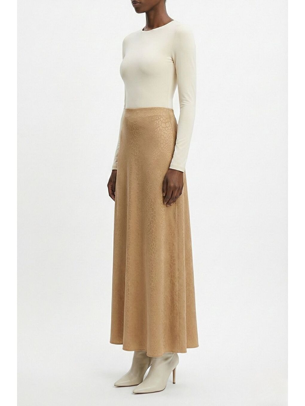 Jakarlı Bej Rengi Maksi Etek-2