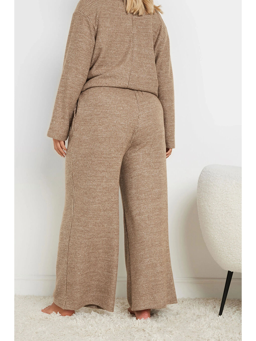 Kahverengi Büyük Beden Beli Lastikli ve Büzgülü Cepli Bol Paça Eşofman Altı 322294-4