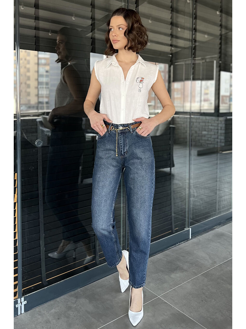 Lacivert Kemer Detaylı Dar Paça Kadın Jean Pantolon-1