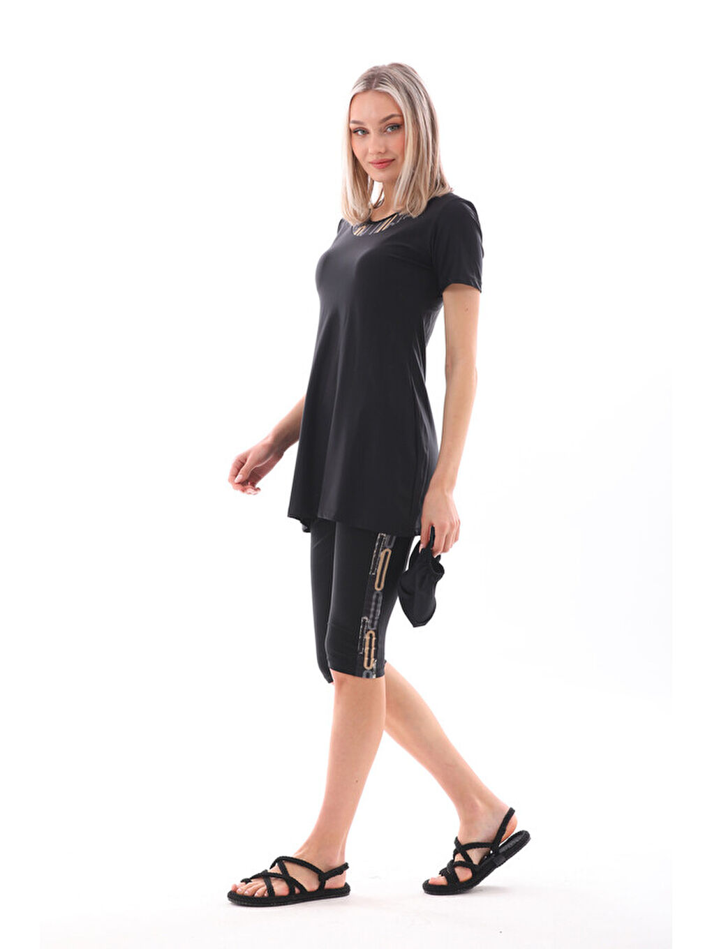 Elastanlı Yarı Kapalı Mayo 2416 Amber Siyah-1