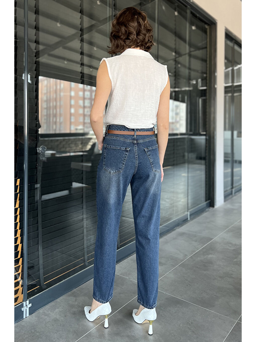 Lacivert Kemer Detaylı Dar Paça Kadın Jean Pantolon-2