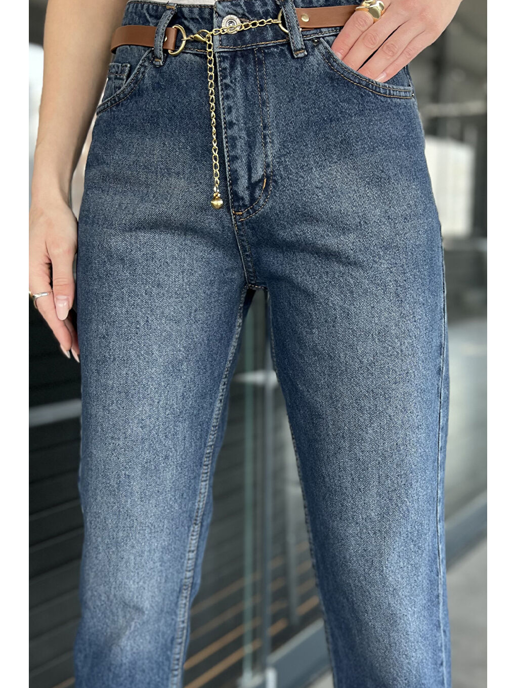 Lacivert Kemer Detaylı Dar Paça Kadın Jean Pantolon-3