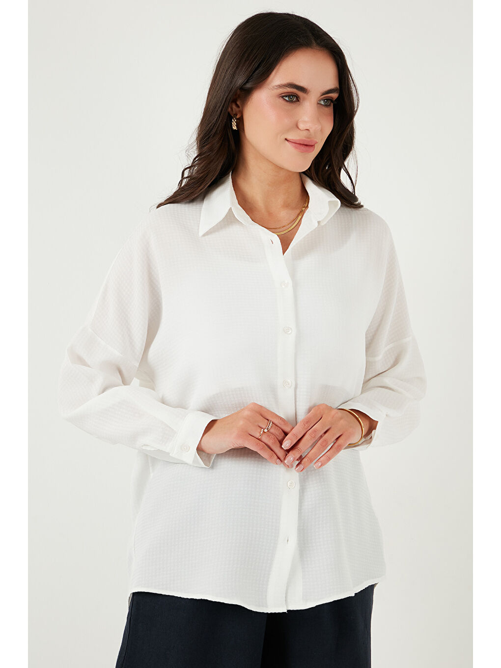 Ekru Pamuk Karışımlı Regular Fit Dokulu Kadın Gömlek 6772931-5