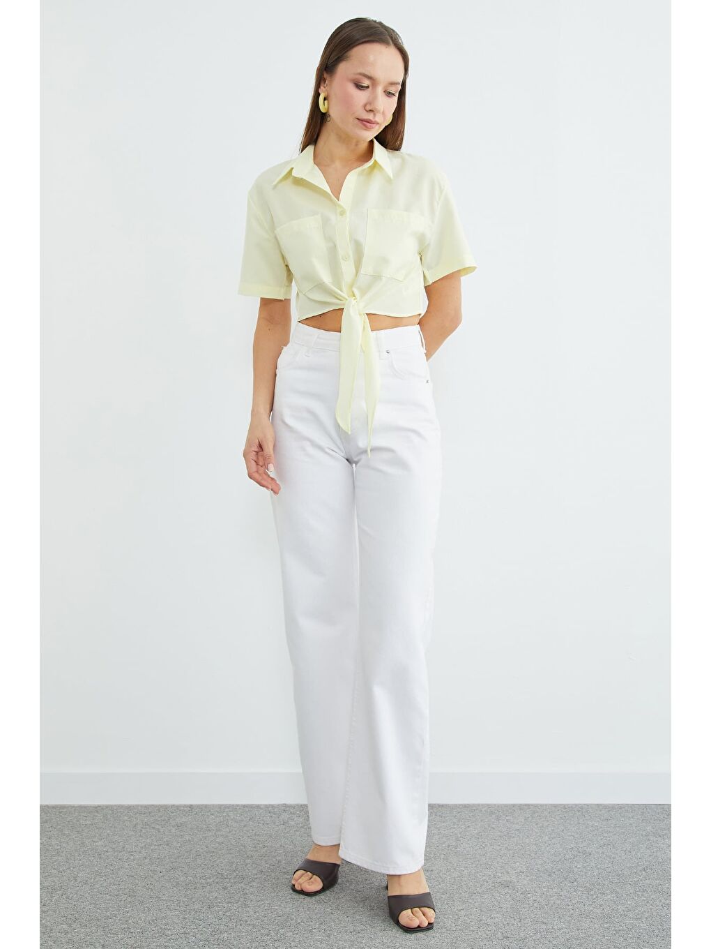 Sarı Önü Bağlamalı Çift Cepli Crop Gömlek-1