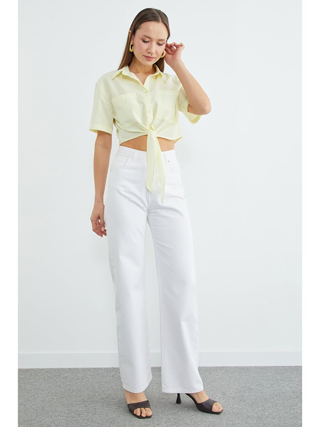 Sarı Önü Bağlamalı Çift Cepli Crop Gömlek-4