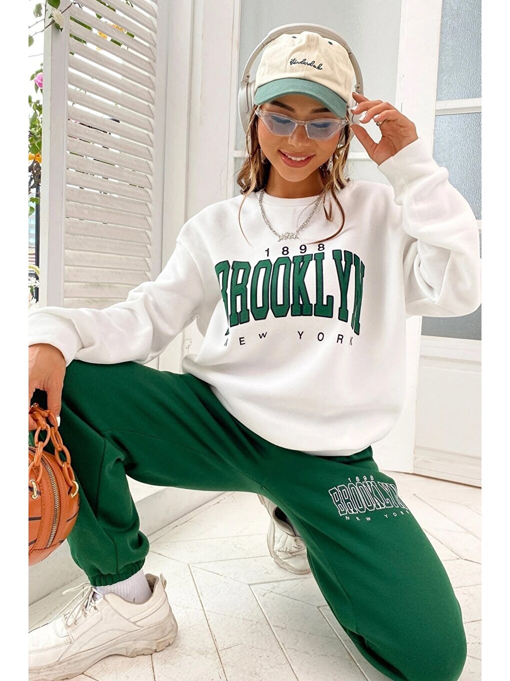 Unisex Yeşil Beyaz Bisiklet Yaka Brooklyn Baskılı Alt-Üst Eşofman Takımı-3