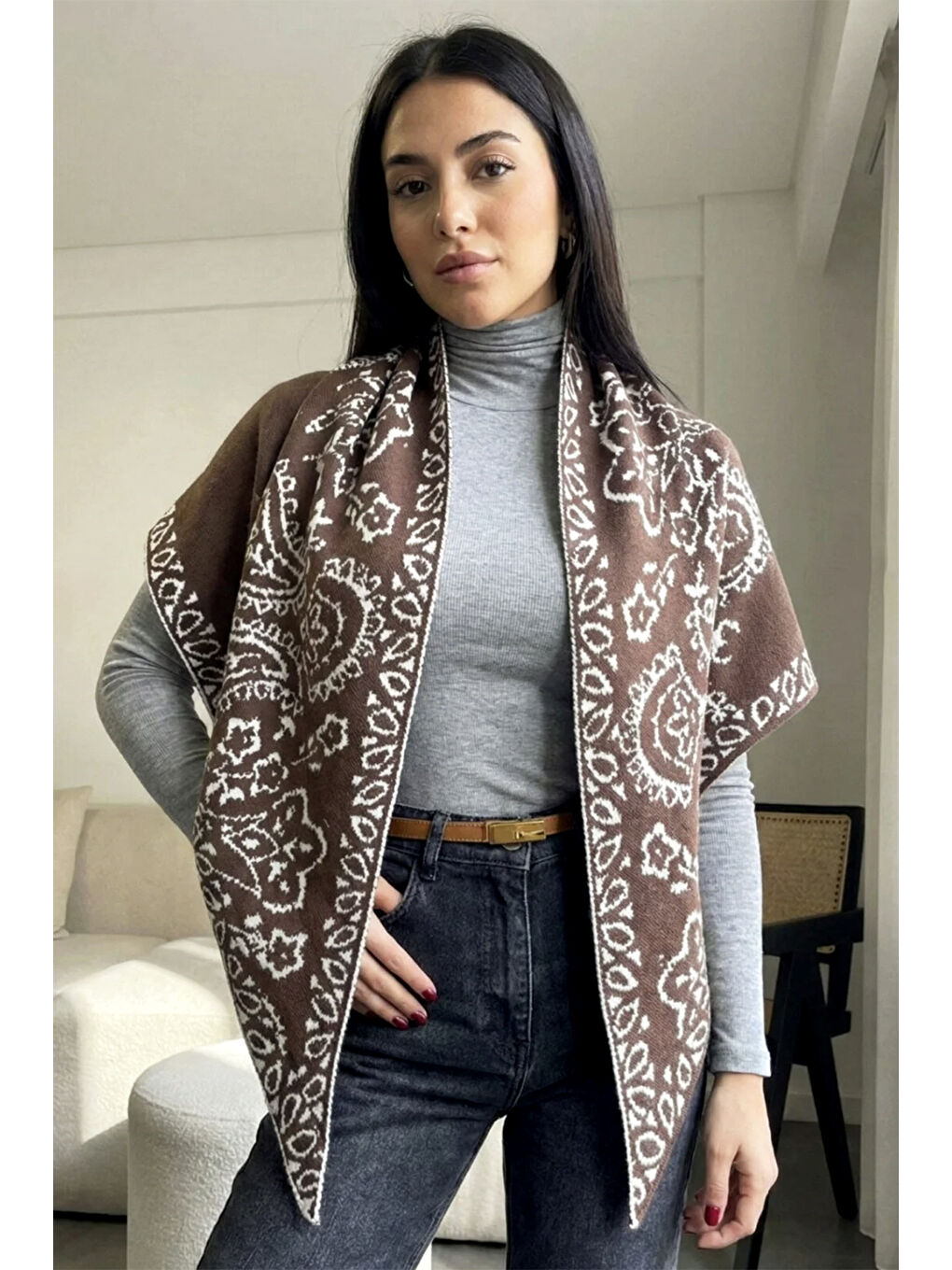 Kaşmir Örgü Desenli Üçgen Omuz Şalı 70X155 cm 1301 Kahverengi-2