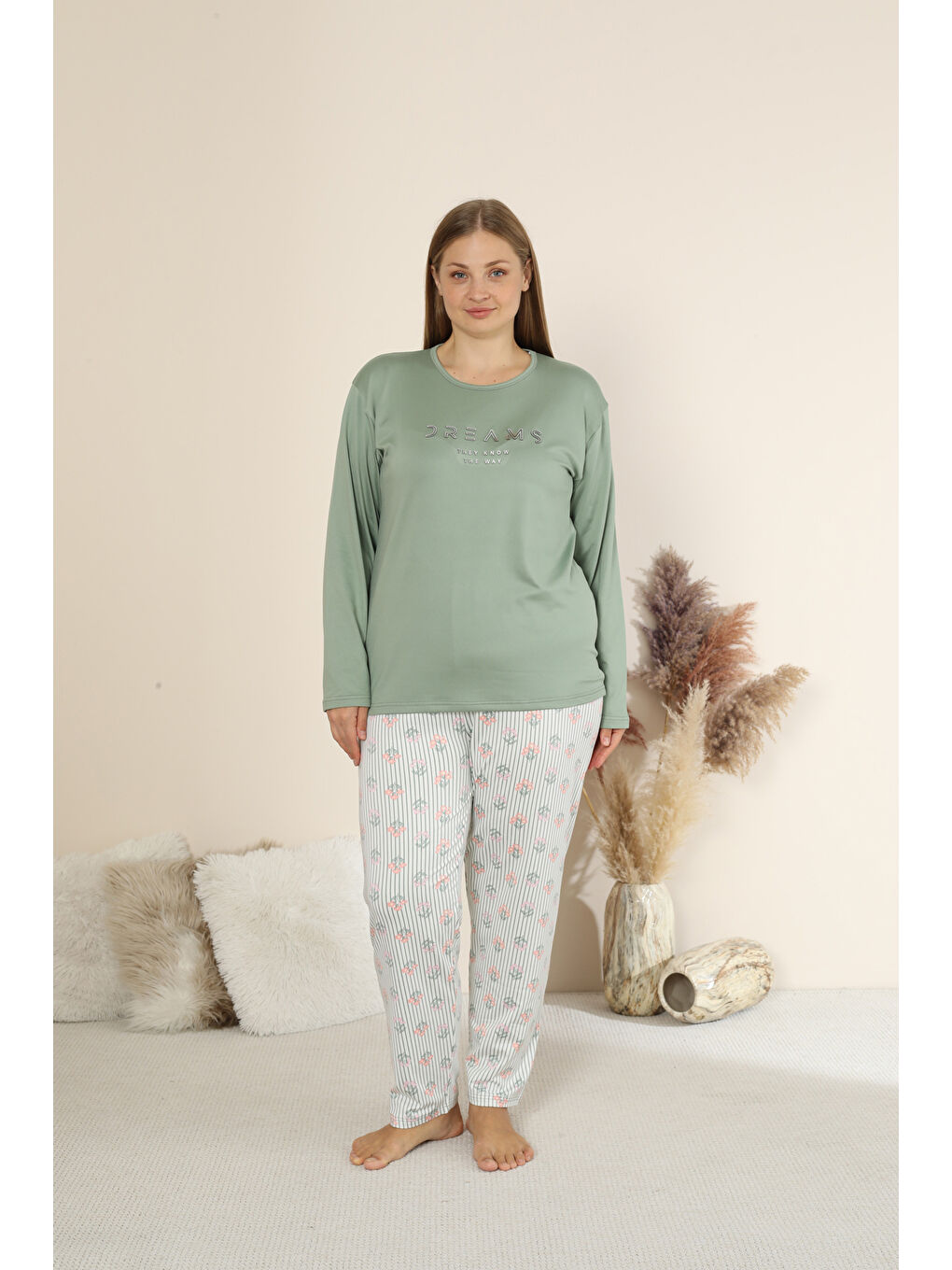 Yeşil Sandy Soft Termal Kumaş Büyük Beden Kışlık Kadın Pijama Takımı 8050-1