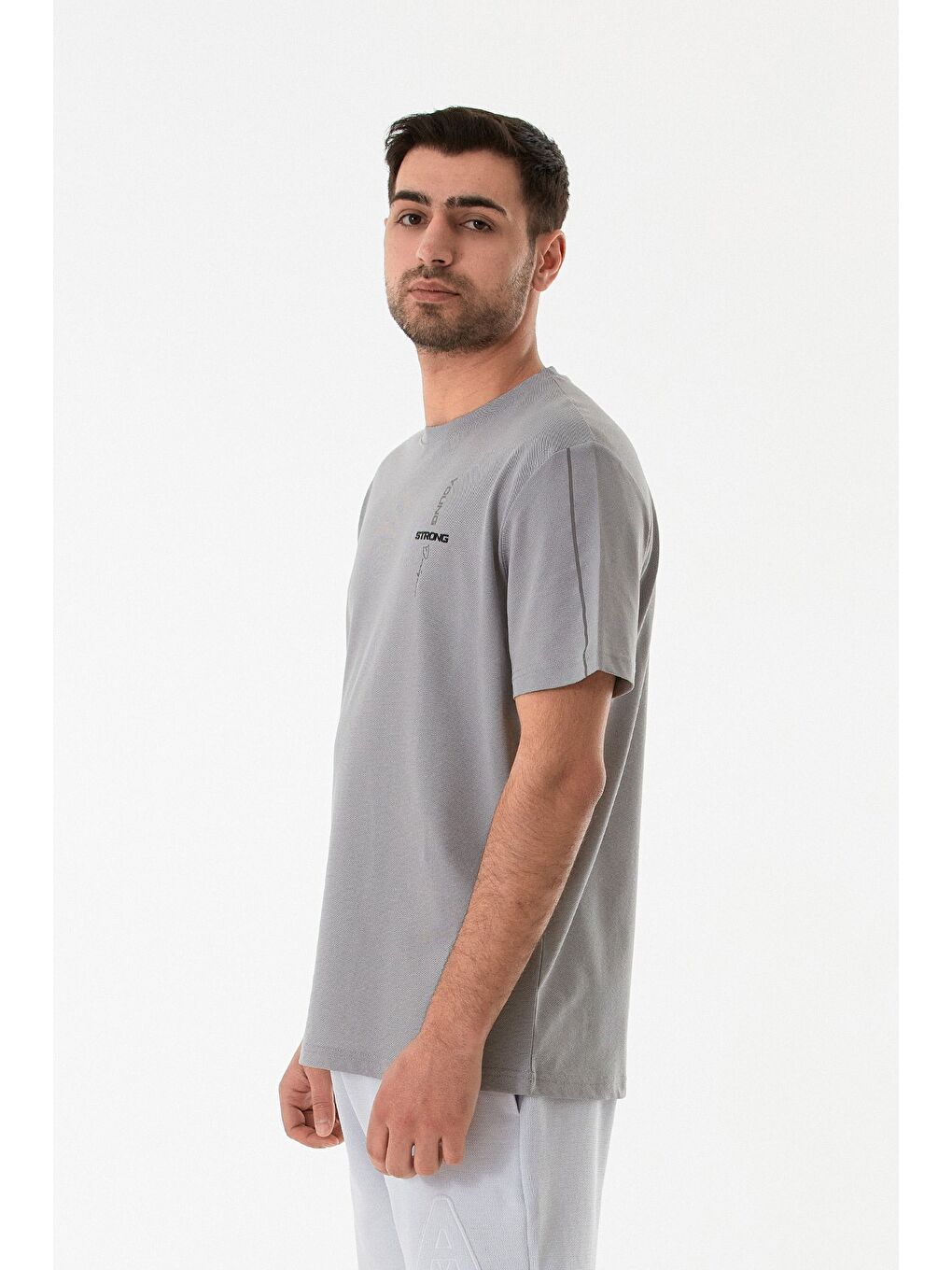 Gri Strong Baskılı Bisiklet Yaka Tişört-1