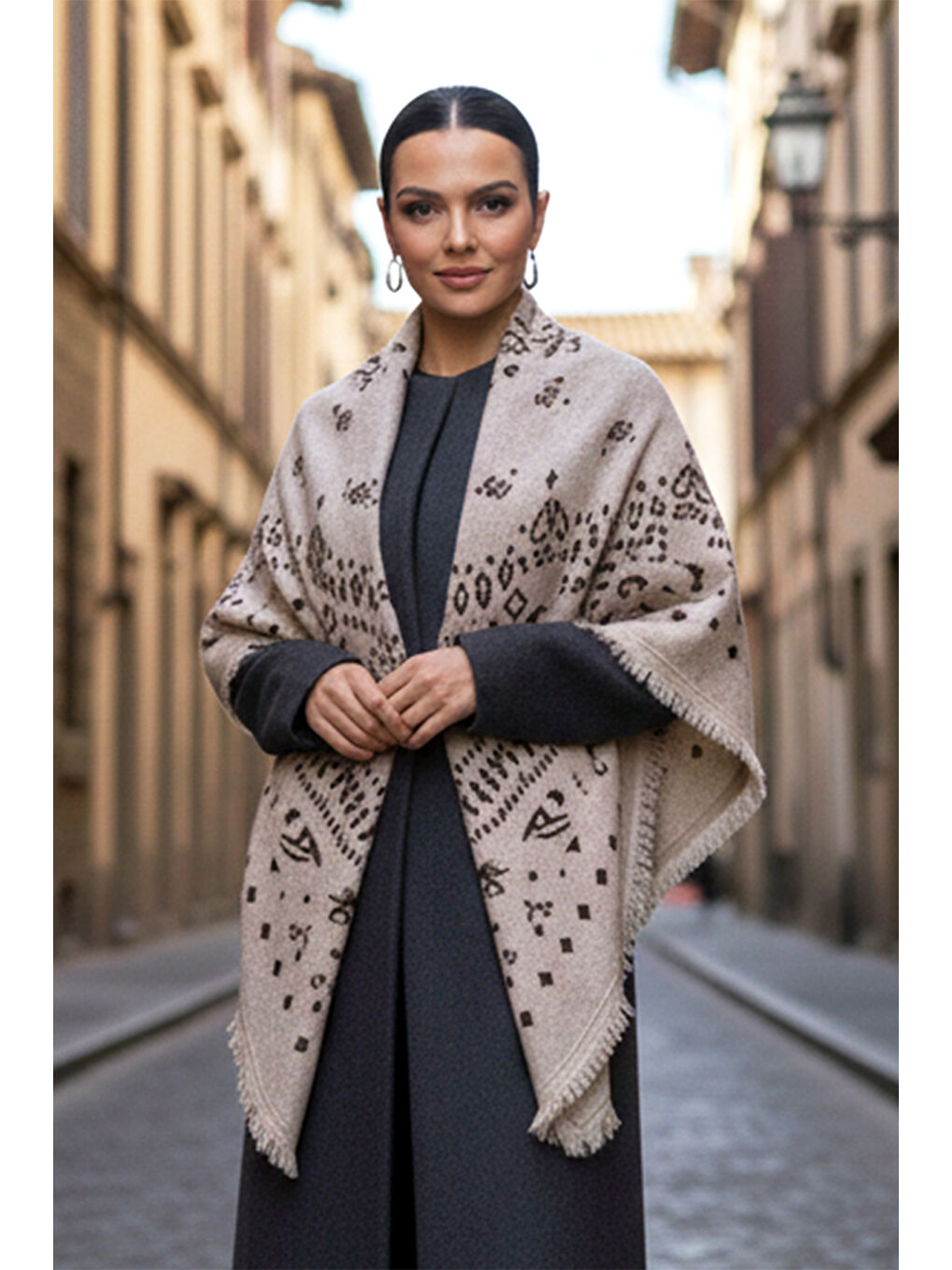 Kaşmir Örgü Desenli Kare Omuz Şalı 108x108 cm 1300 Bej