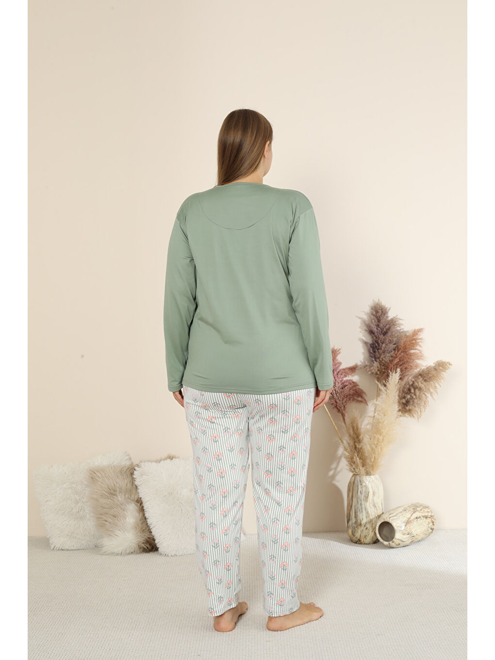 Yeşil Sandy Soft Termal Kumaş Büyük Beden Kışlık Kadın Pijama Takımı 8050-3