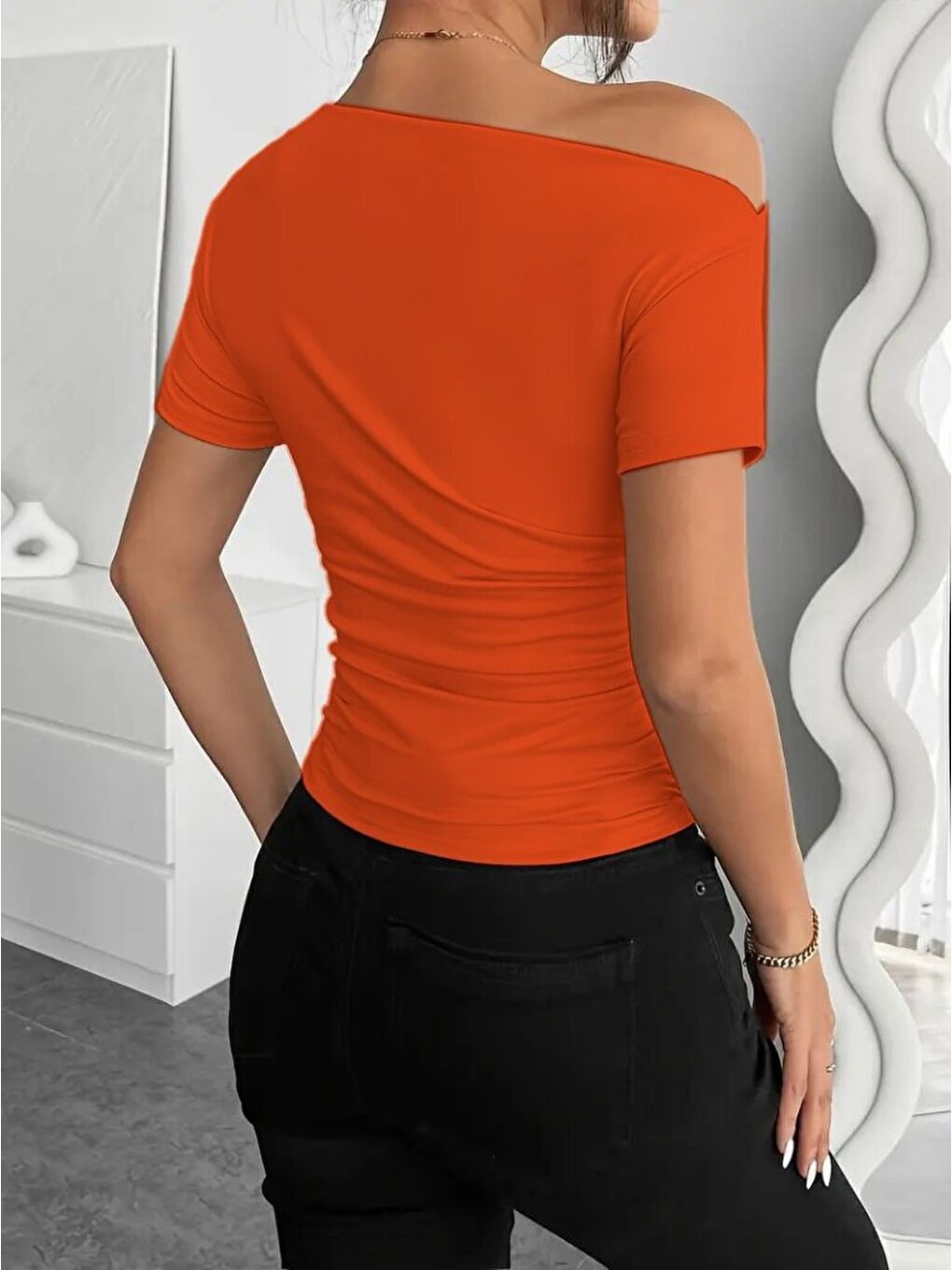 Turuncu Kadın Kısa Kollu Tek Omuzu Açık Büzgülü Viskon Bluz-3