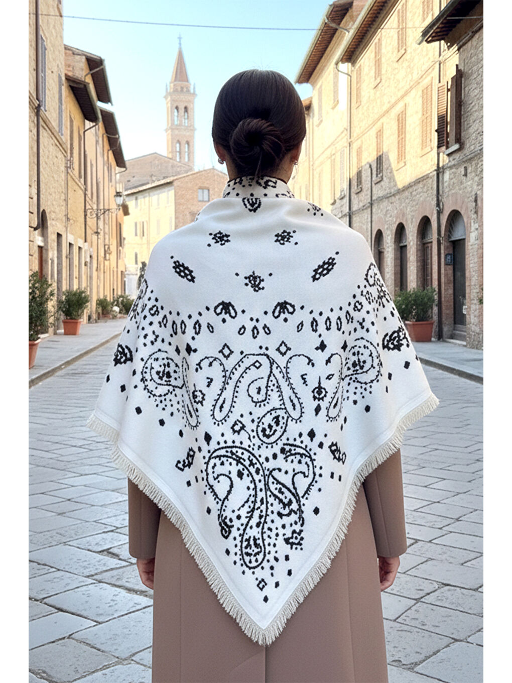 Kaşmir Örgü Desenli Kare Omuz Şalı 108x108 cm 1300 Ekru-3