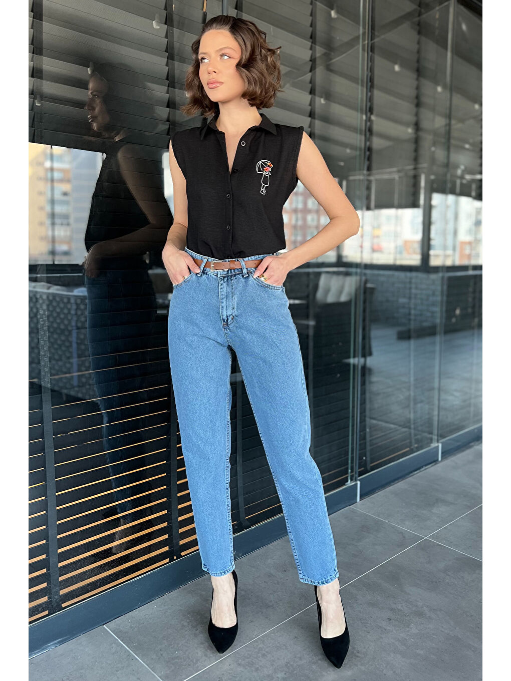 Mavi Dar Paça Kemerli Kadın Jean Pantolon-1