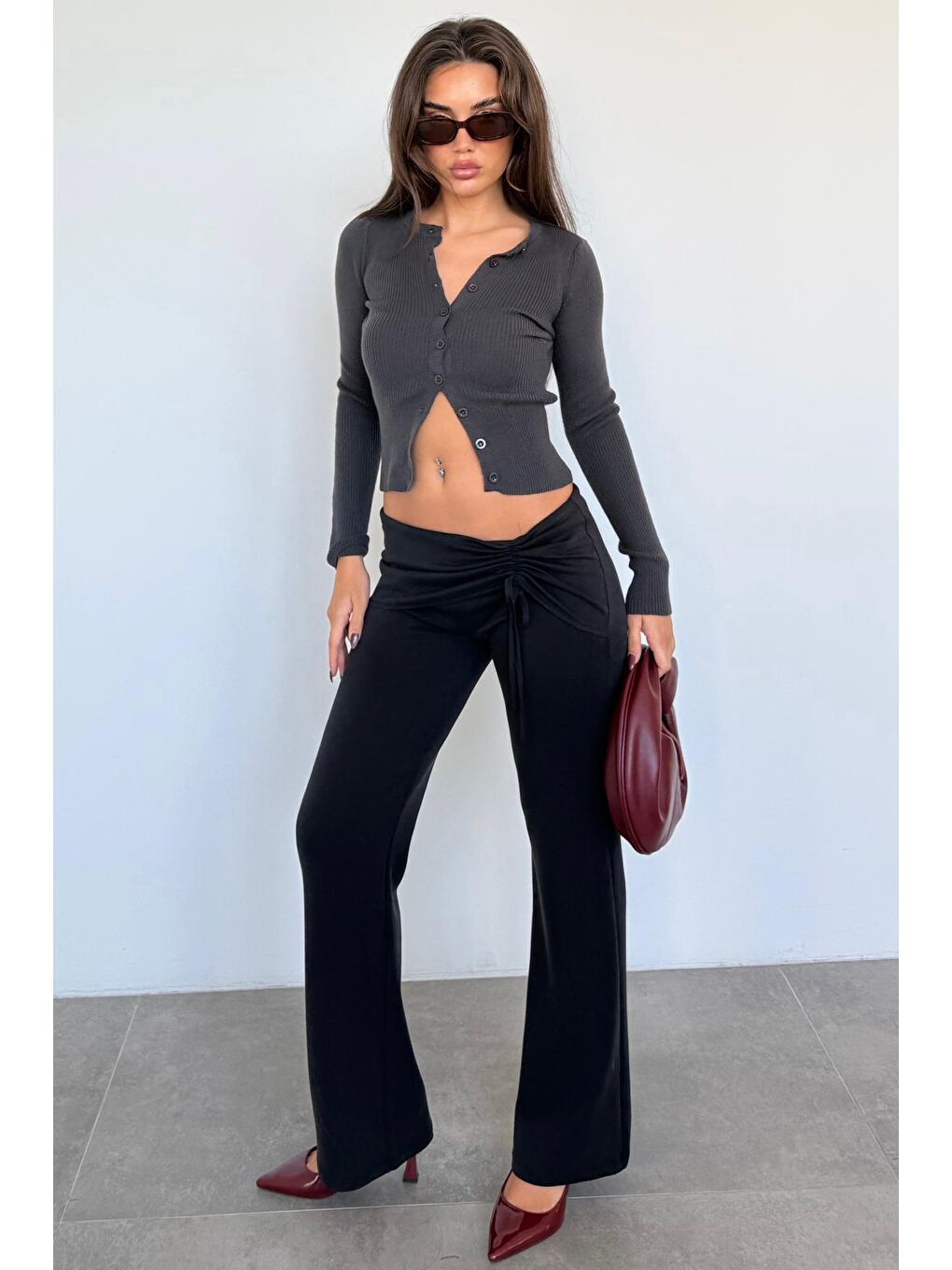 Siyah Modal Yumuşak Büzgü Bağcık Detaylı Flare Kadın Pantolon Mg2562-8