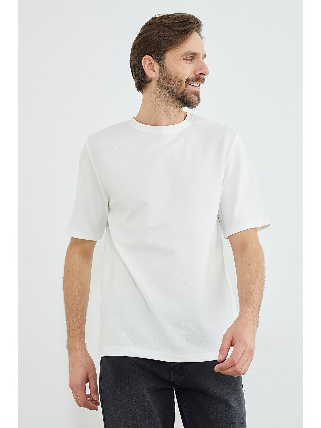 Ekru Basic Bisiklet Yaka Tişört-2