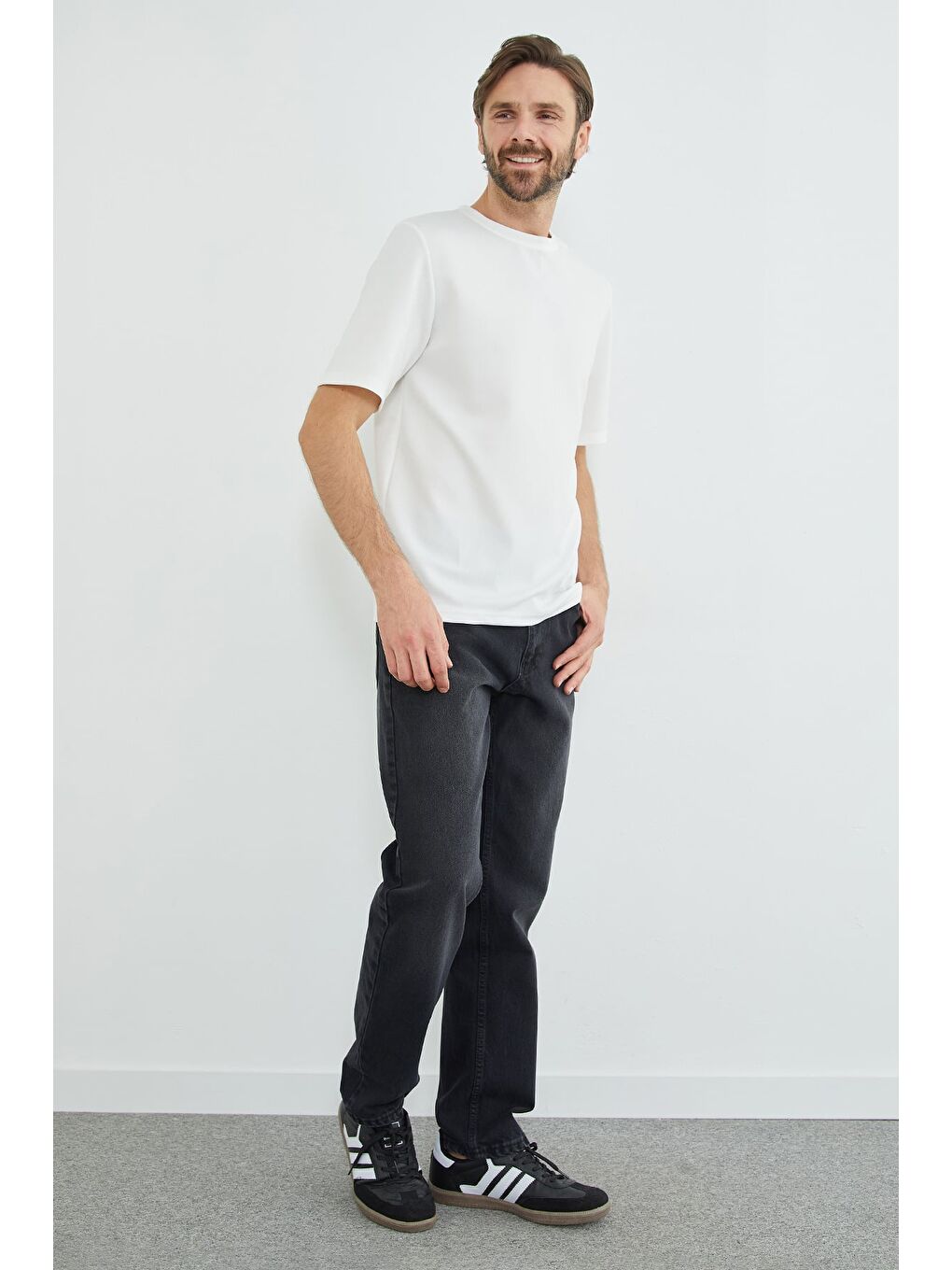 Ekru Basic Bisiklet Yaka Tişört-3