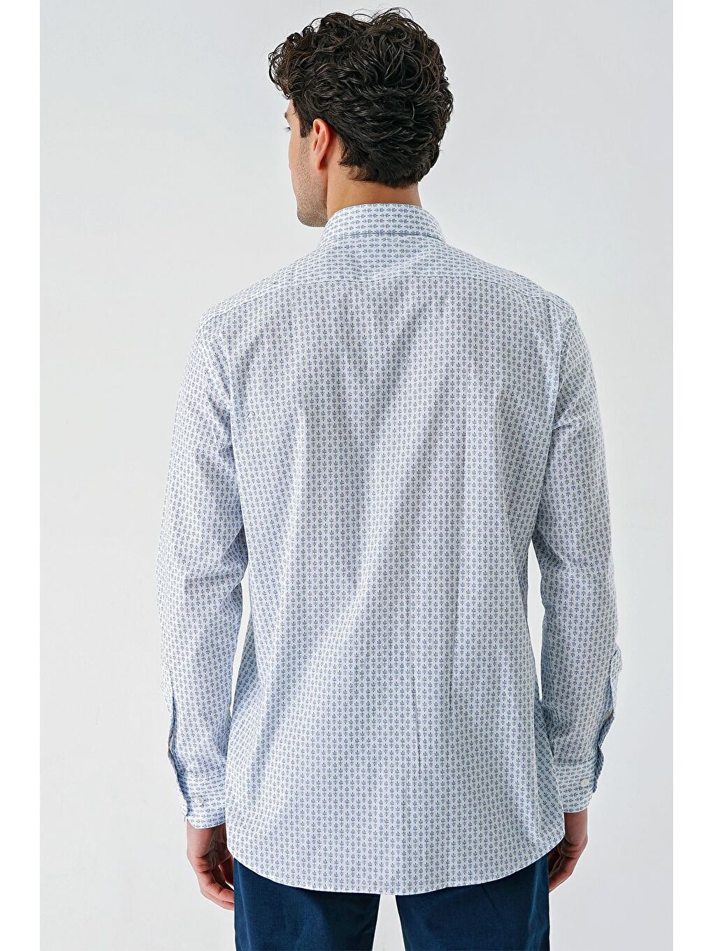 Koyu Mavi Uzun Kollu Baskılı İtalyan Yaka Cepli Pamuklu Elastanlı Comfort Fit Gömlek 1004240160-1