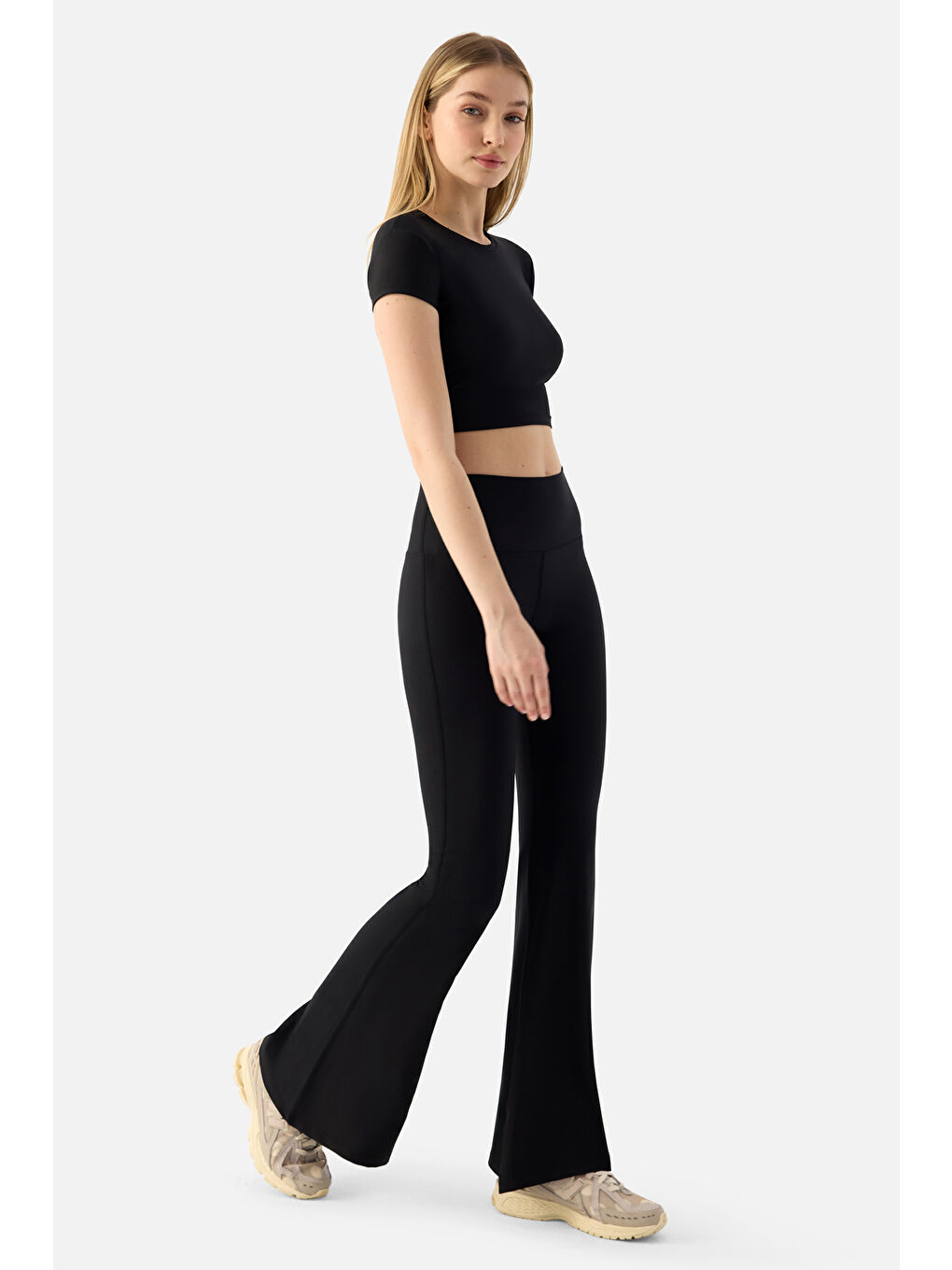 Melina Yüksek Bel İspanyol Paça Siyah Spor Tayt-2