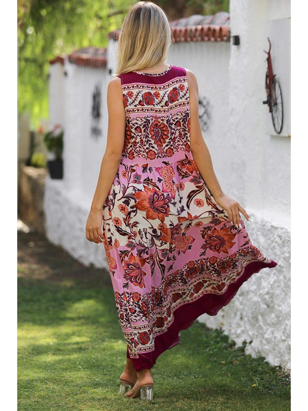 Bordo-Bej V Yaka Kolsuz Eteği Fırfırlı Allover Baskılı Dokuma Casual Elbise-7