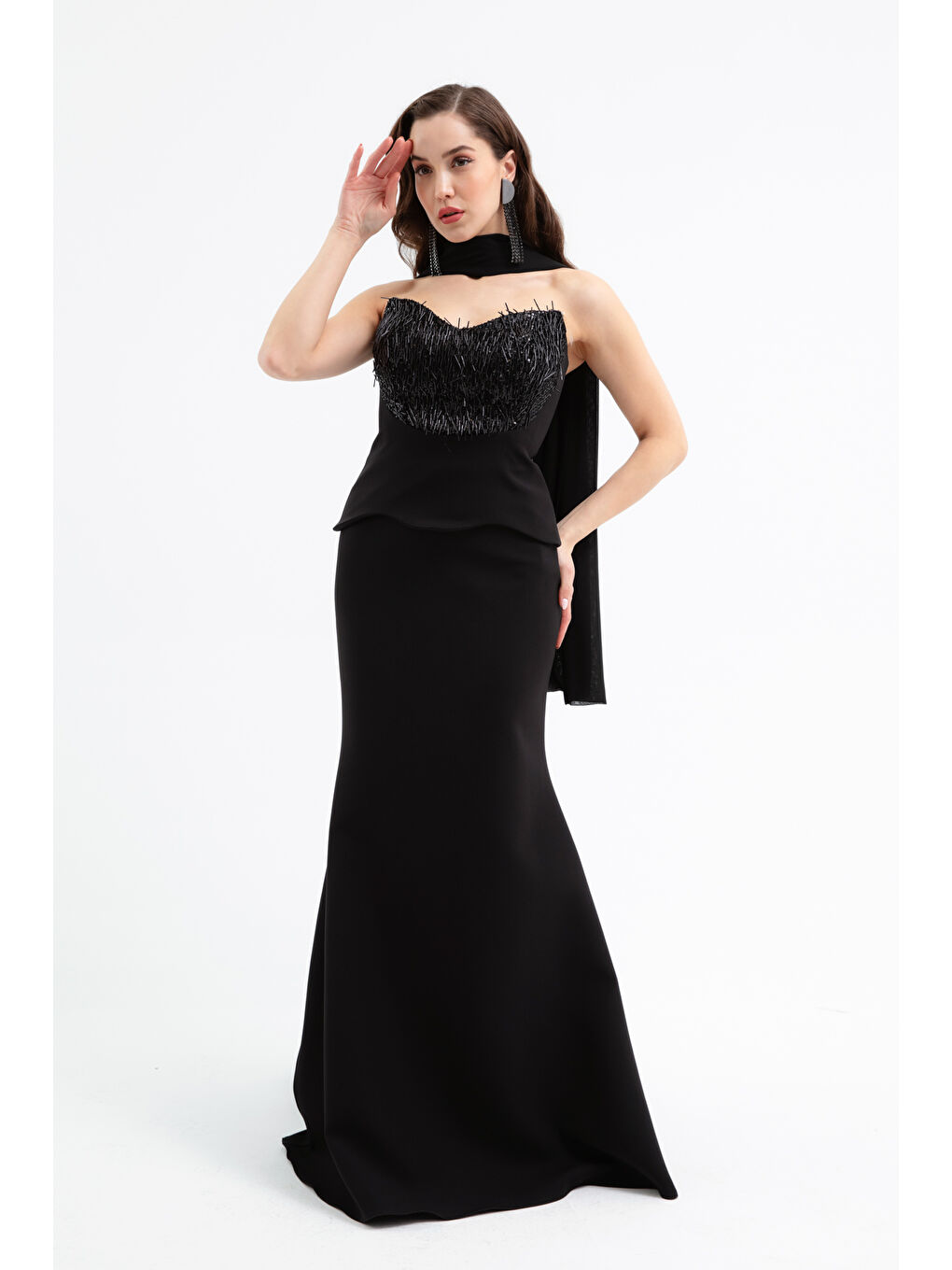 Kadın Siyah Şal Detaylı Boncuklu Uzun Abiye Elbise