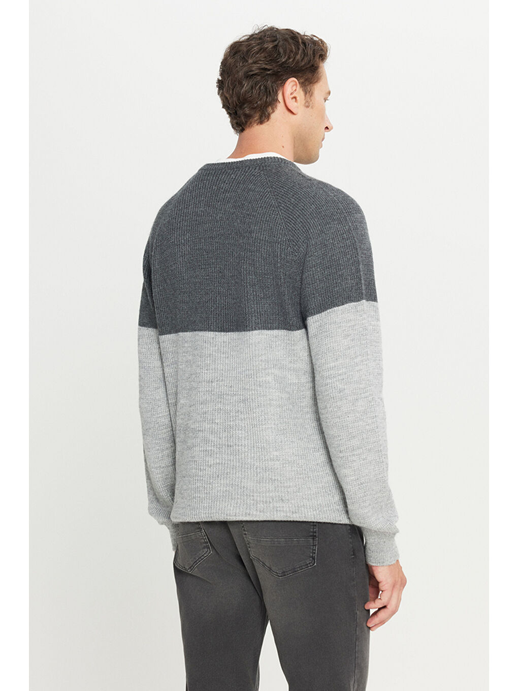 Erkek Antrasit-Melanj Standart Fit Normal Kesim Bisiklet Yaka Jakarlı Triko Kazak-4