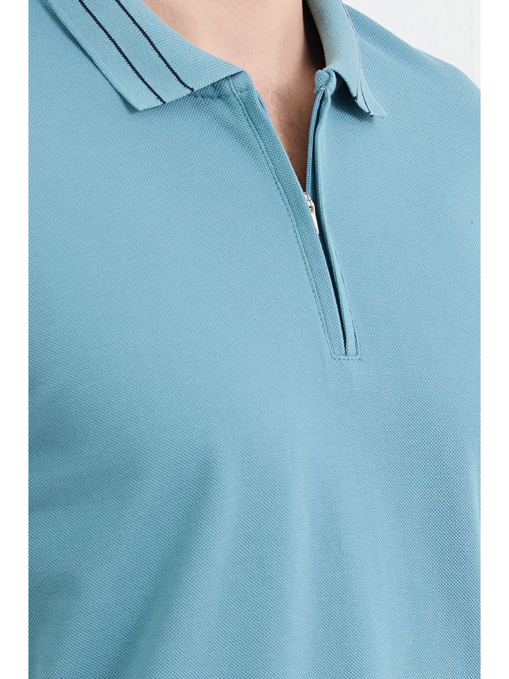 Mavi Çizgili Yarım Fermuarlı Polo Yaka Tişört-4